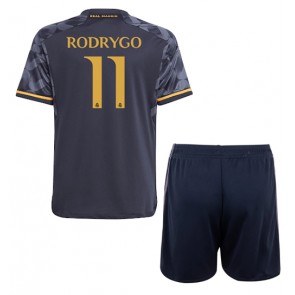 Lacne Dětský Futbalové dres Real Madrid Rodrygo Goes #11 2023-24 Krátky Rukáv - Preč (+ trenírky)